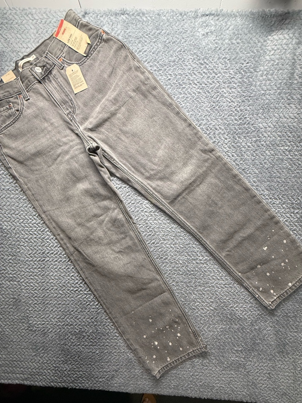 Levi’s Women’s Low Pro Jeans W29 Gray Paint Splatter Straight Leg NWT